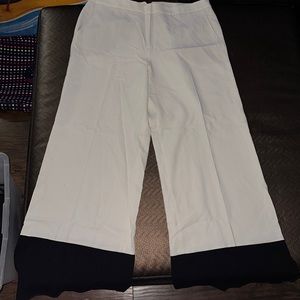 BCBG Maxazaria women’s pants